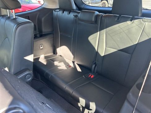 Used 2023 Toyota Highlander Limited image 11