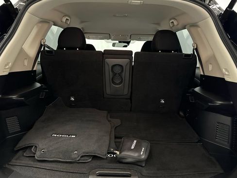 Used 2020 Nissan Rogue SV AWD/4WD image 12