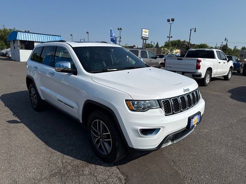 Used 2020 Jeep Grand Cherokee Limited w/ Trailer Tow Group IV AWD/4WD image 4