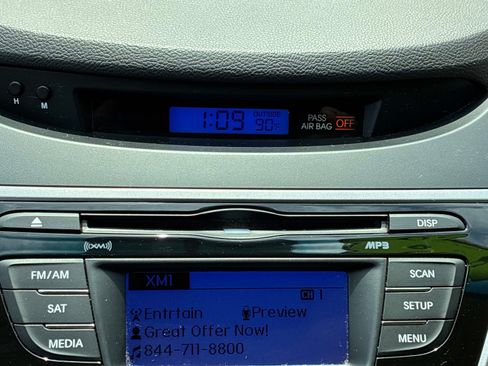 Used 2013 Hyundai Elantra GLS FWD image 30