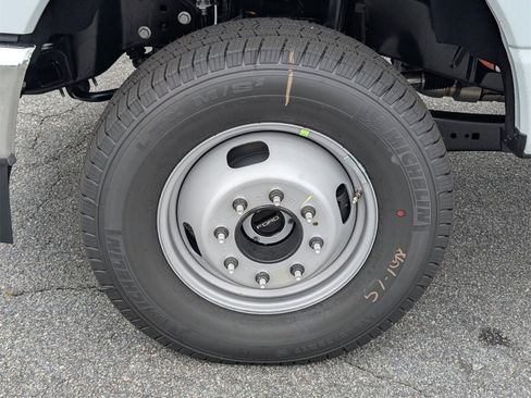 New 2026 Ford F350 XL w/ XL Chrome Package image 13