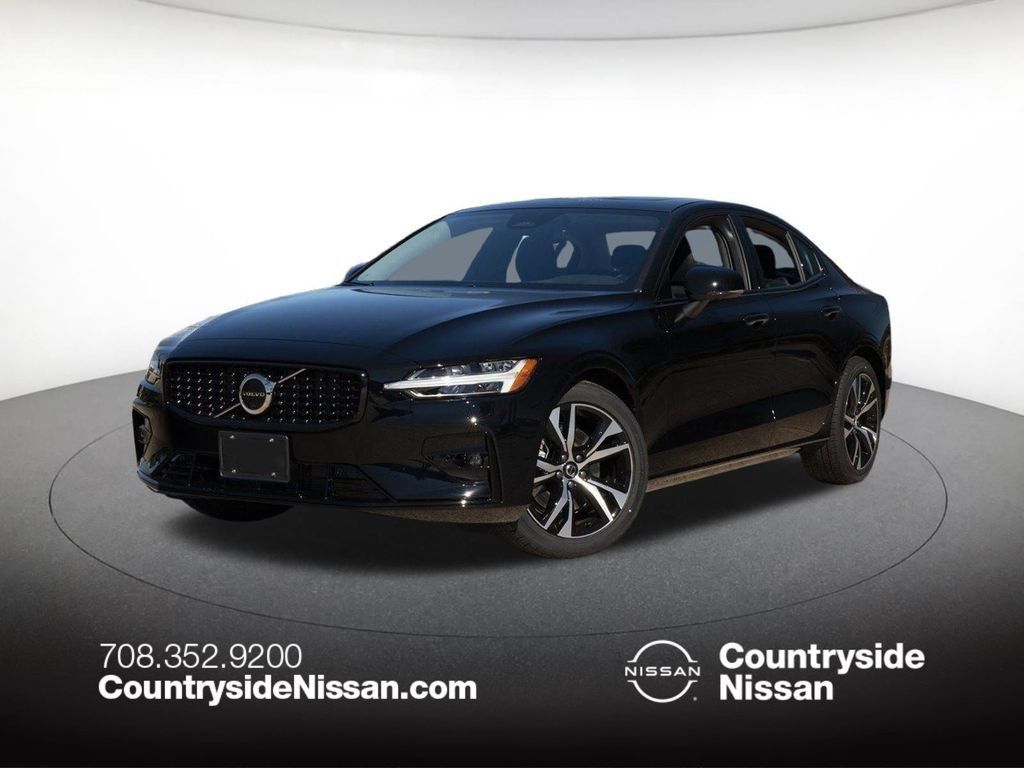 Used 2024 Volvo S60 B5 Core FWD image 1