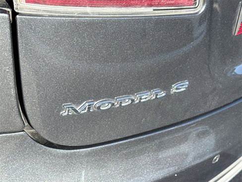 Used 2015 Tesla Model S 70D image 9