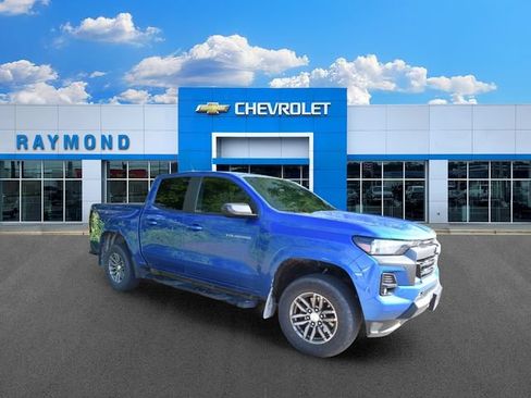 Used 2023 Chevrolet Colorado LT w/ LT Convenience Package AWD/4WD image 1