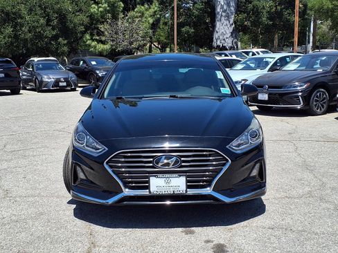 Used 2019 Hyundai Sonata SE FWD image 2