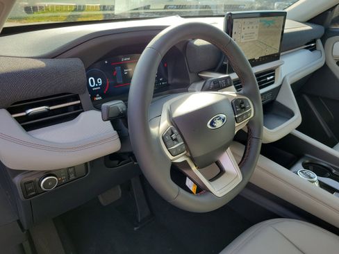 New 2026 Ford Explorer Active w/ Active Comfort Package image 21