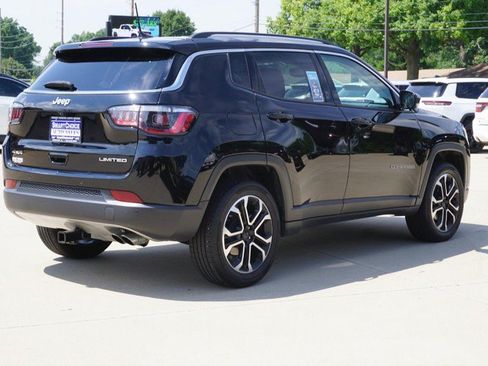 Used 2022 Jeep Compass Limited AWD/4WD image 3