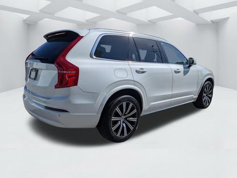 Used 2023 Volvo XC90 B5 Core w/ Climate Package AWD/4WD image 5