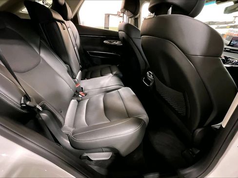 Used 2025 Genesis GV70 2.5T image 20