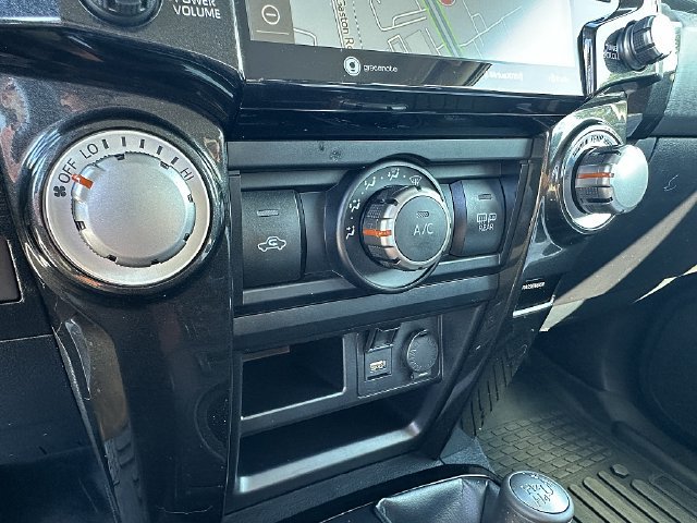 Used 2023 Toyota 4Runner TRD Off-Road Premium AWD/4WD image 35