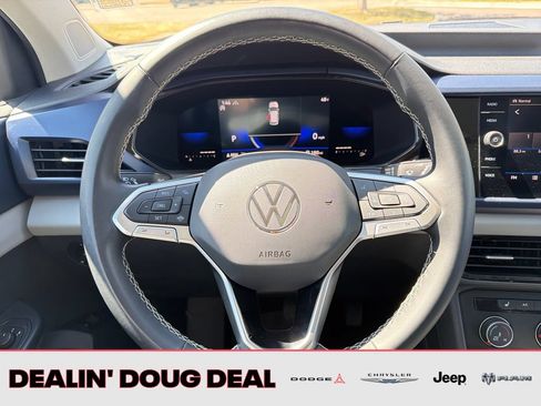 Used 2022 Volkswagen Taos SE FWD image 19