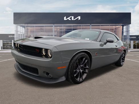Used 2023 Dodge Challenger R/T Scat Pack RWD image 5