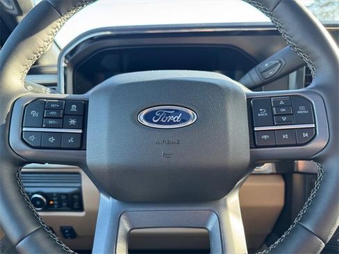 Used 2025 Ford F250 Lariat w/ Lariat Ultimate Package image 17