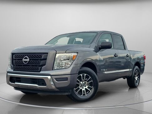 Certified 2023 Nissan Titan SV image 2