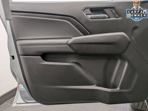Used 2023 Chevrolet Colorado LT w/ LT Convenience Package III AWD/4WD image 8
