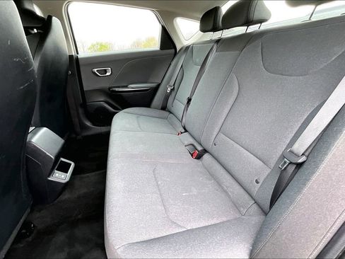 Used 2025 Kia K4 LXS image 23