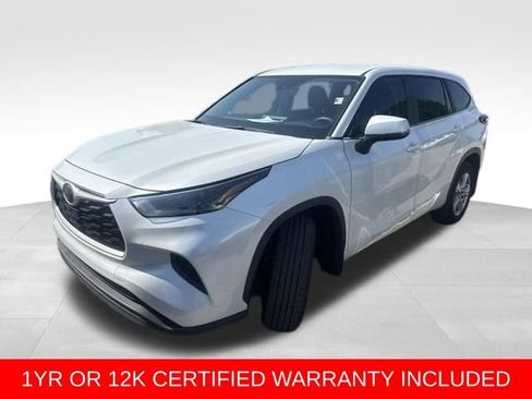 Used 2023 Toyota Highlander L AWD/4WD image 1