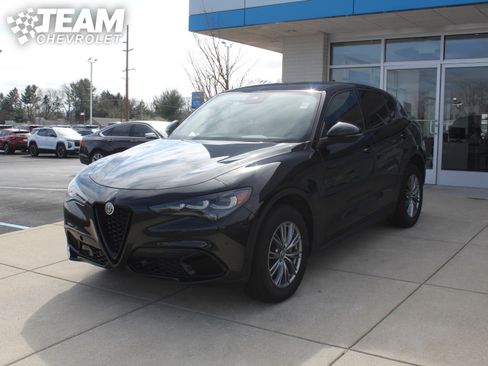 Used 2024 Alfa Romeo Stelvio Sprint AWD/4WD image 8