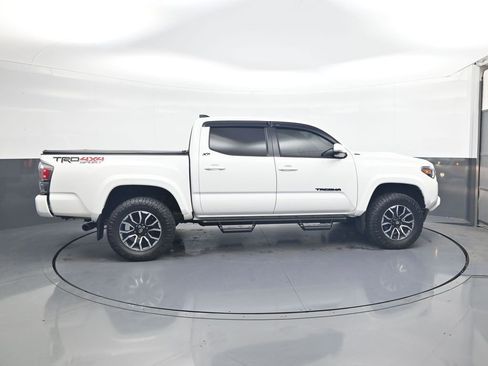 Used 2023 Toyota Tacoma TRD Sport image 8