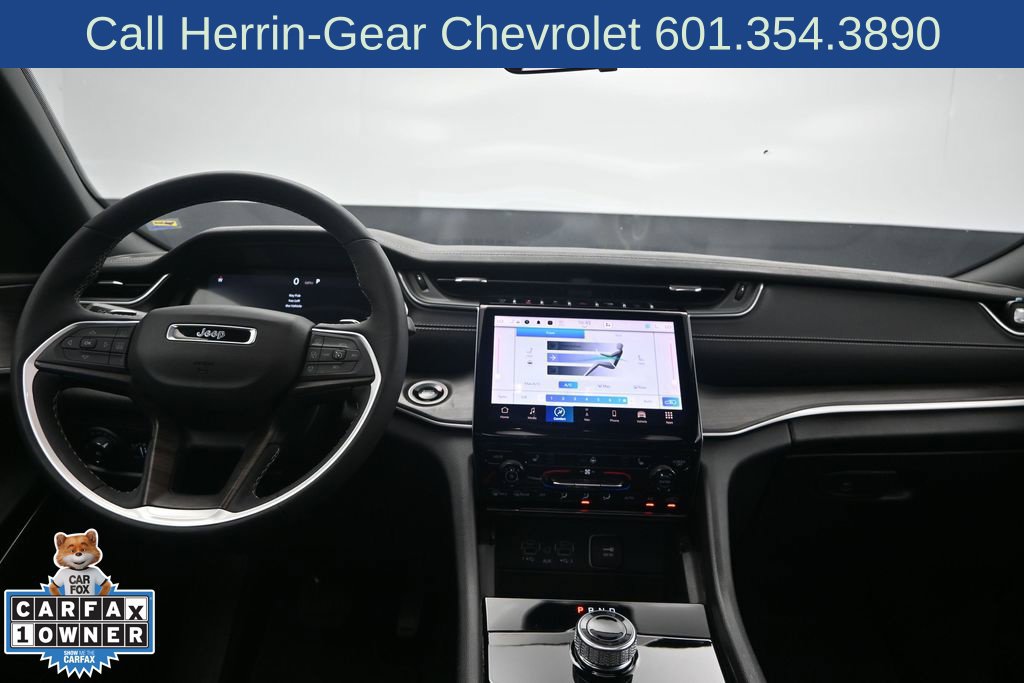 Used 2025 Jeep Grand Cherokee L Limited RWD image 19