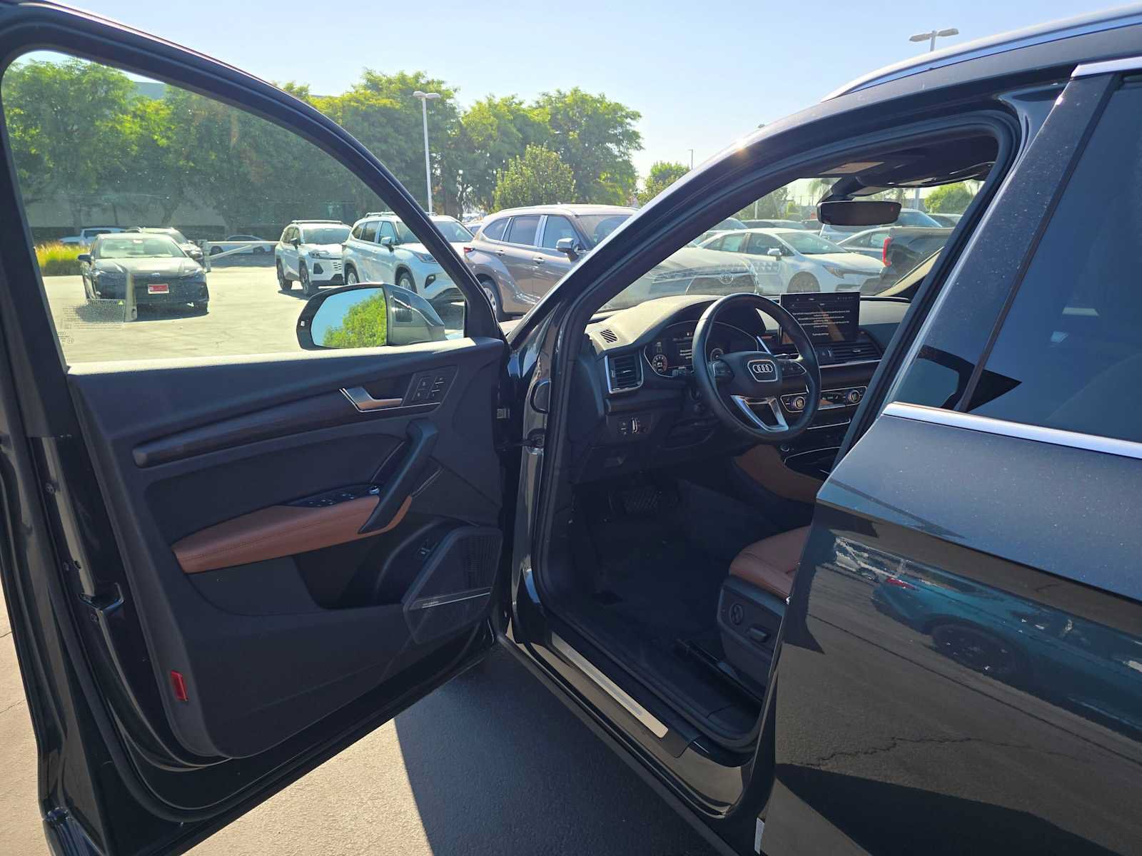 Used 2023 Audi Q5 2.0T Premium Plus w/ Premium Plus Package AWD/4WD image 19