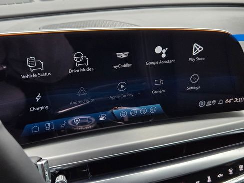 New 2026 Cadillac Lyriq Premium Luxury image 18