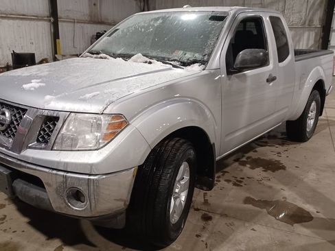 Used 2011 Nissan Frontier SV w/ SV Premium Utility Pkg image 1
