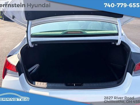 Used 2024 Hyundai Elantra SEL FWD image 14