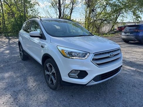Used 2018 Ford Escape SEL AWD/4WD image 3