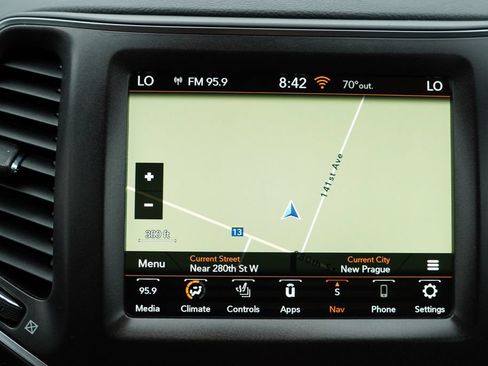 Used 2022 Jeep Cherokee Trailhawk w/ Sound & Nav Group AWD/4WD image 26