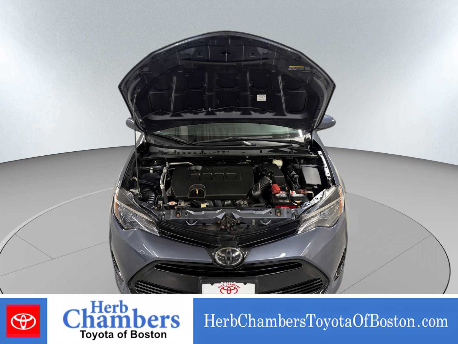 Used 2018 Toyota Corolla LE w/ Carpet Mat Package (TMS) FWD image 11