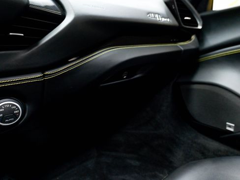 Used 2017 Ferrari 488 Spider RWD image 93