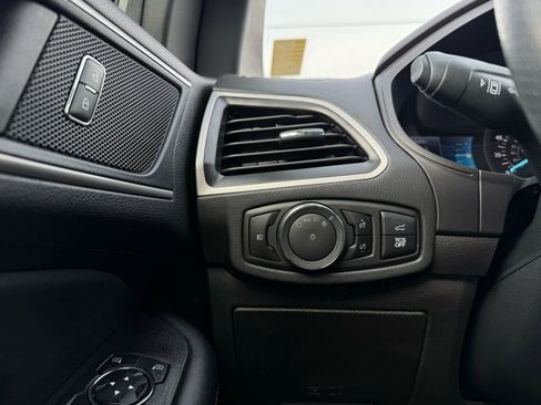 Used 2024 Ford Edge ST-Line image 13