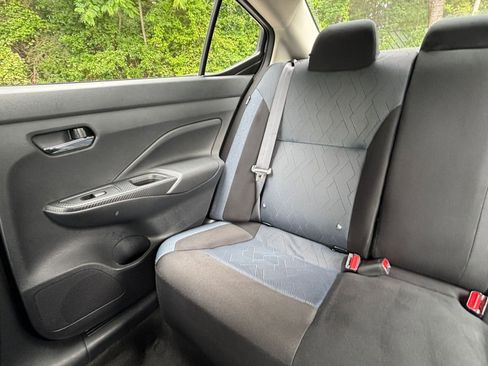 Used 2025 Nissan Versa SV FWD image 39