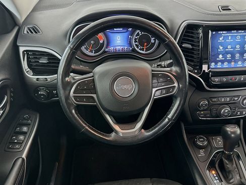 Used 2021 Jeep Cherokee Limited image 18