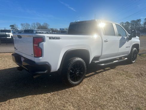 Used 2025 Chevrolet Silverado 2500 LT w/ Trail Boss Package image 12