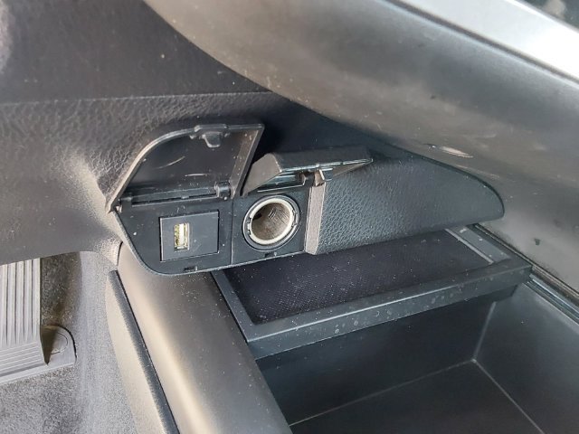 Used 2024 Toyota Camry SE FWD image 27