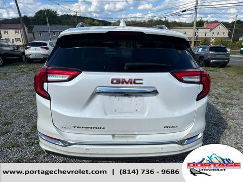 Used 2022 GMC Terrain Denali w/ LPO, Floor Liner Package image 4
