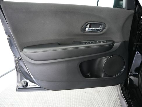 Used 2020 Honda HR-V Sport image 42