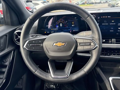 Used 2025 Chevrolet Equinox LT w/ Convenience Package II image 14