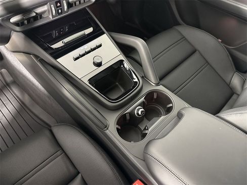 New 2026 Porsche Cayenne S image 31
