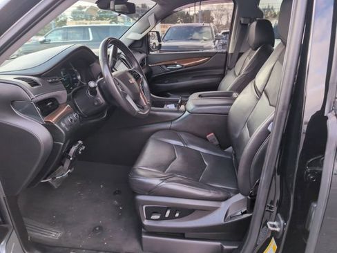 Used 2019 Cadillac Escalade Premium Luxury image 13