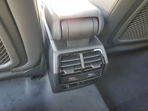 New 2025 Audi Q3 2.0T Premium image 13