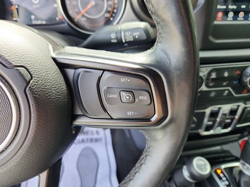 Used 2019 Jeep Wrangler Unlimited Sport S image 29
