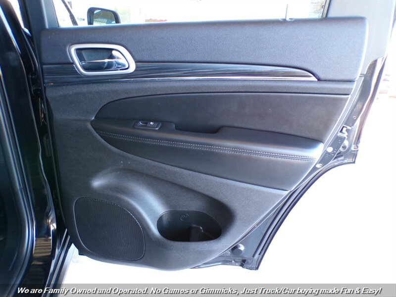 Used 2019 Jeep Grand Cherokee Limited AWD/4WD image 25