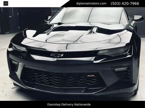 Used 2018 Chevrolet Camaro SS RWD image 14