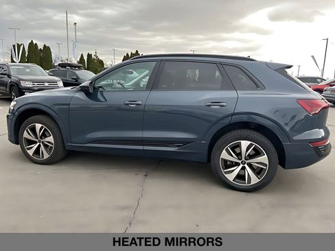 Used 2024 Audi Q8 e-tron Premium image 11