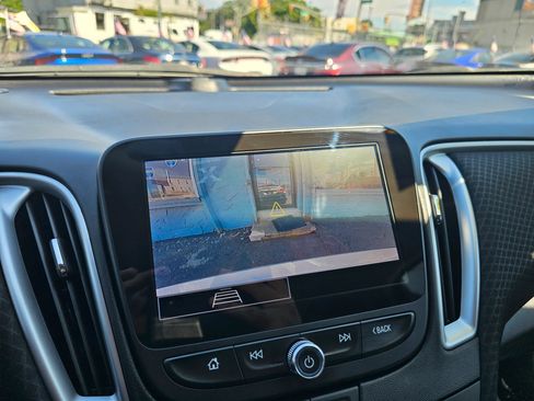 Used 2024 Chevrolet Malibu LT FWD image 25