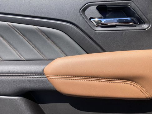 New 2026 GMC Canyon AT4 image 19