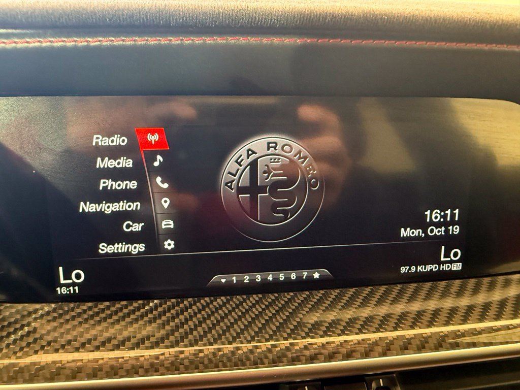 Used 2018 Alfa Romeo Stelvio Quadrifoglio w/ Driver Assist Dynamic Package AWD/4WD image 39
